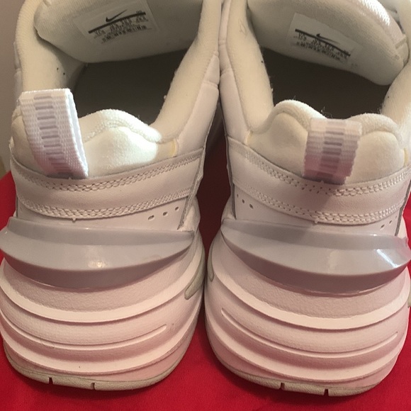 White Nike techno used very clean very hip good condition - Picture 7 of 7